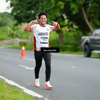 Runner Photo 7699383