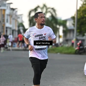 Runner Photo 7699385