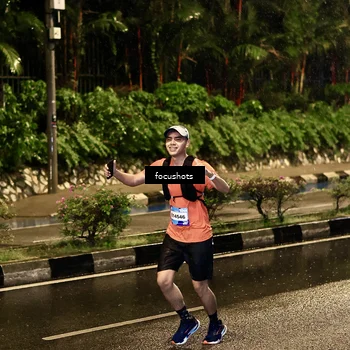 Runner Photo 7699396