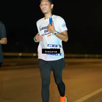 Runner Photo 7699398
