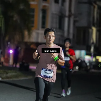 Runner Photo 7699399