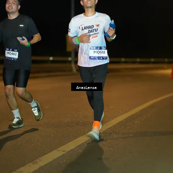 Runner Photo 7699400