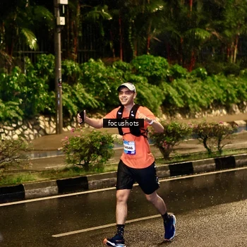 Runner Photo 7699471
