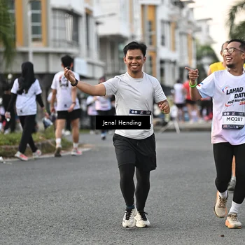 Runner Photo 7699603