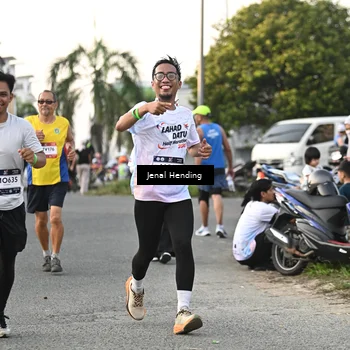 Runner Photo 7699613