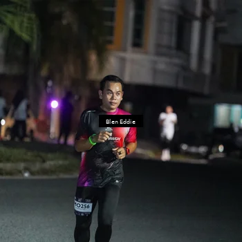 Runner Photo 7699618