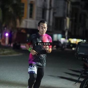Runner Photo 7699622