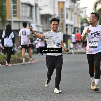 Runner Photo 7699628
