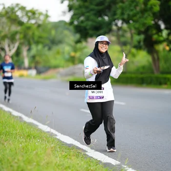 Runner Photo 7699635
