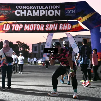 Runner Photo 7699646