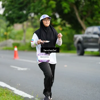 Runner Photo 7699666