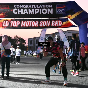 Runner Photo 7699670