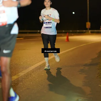 Runner Photo 7699677