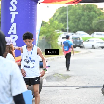 Runner Photo 7699693