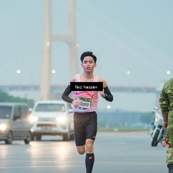 Runner Photo 7699696