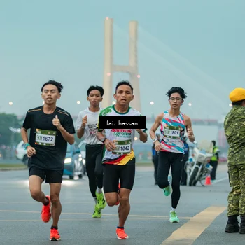Runner Photo 7699709