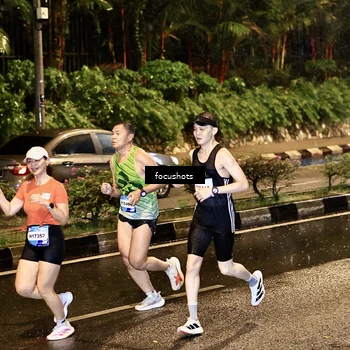 Runner Photo 7699730