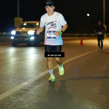 Runner Photo 7699746