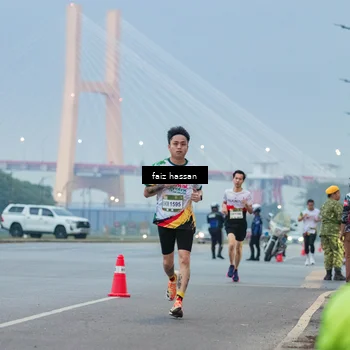 Runner Photo 7699754