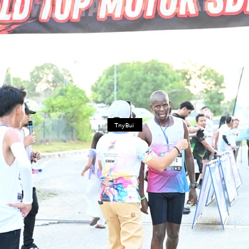 Runner Photo 7699768