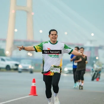 Runner Photo 7699770