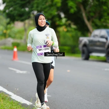 Runner Photo 7699773