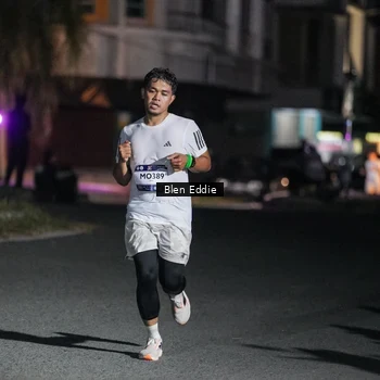 Runner Photo 7699775