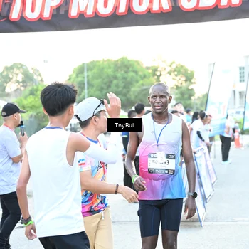 Runner Photo 7699782