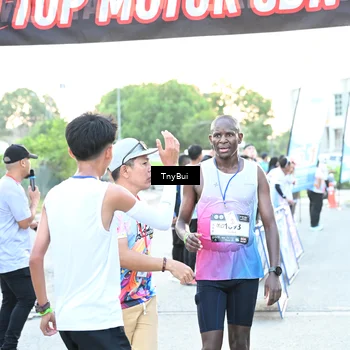 Runner Photo 7699790