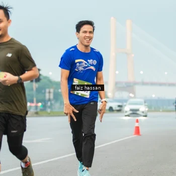 Runner Photo 7699791