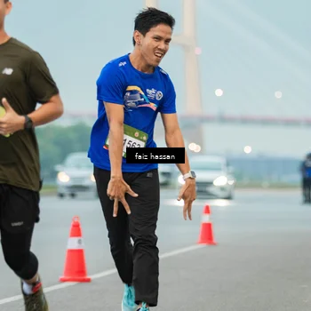 Runner Photo 7699794