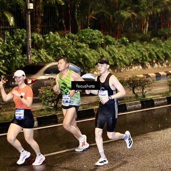 Runner Photo 7699804