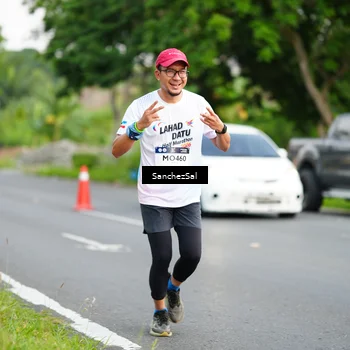 Runner Photo 7699809