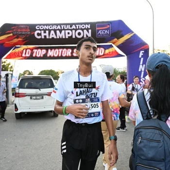Runner Photo 7699821