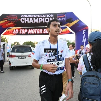 Runner Photo 7699839