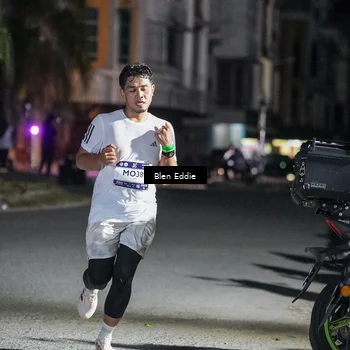 Runner Photo 7699841