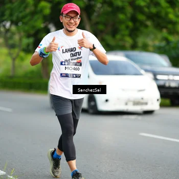 Runner Photo 7699847
