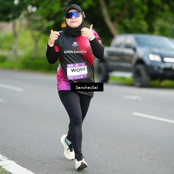 Runner Photo 7699877