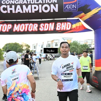 Runner Photo 7699886