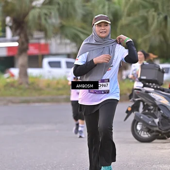 Runner Photo 7699893