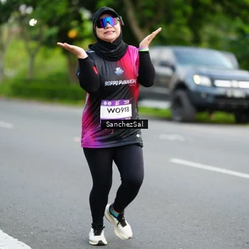 Runner Photo 7699894
