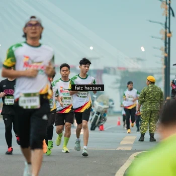 Runner Photo 7699896