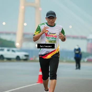 Runner Photo 7699903
