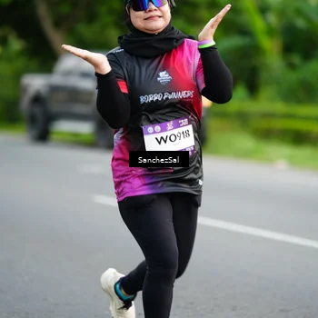 Runner Photo 7699904