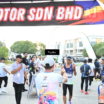 Runner Photo 7699911
