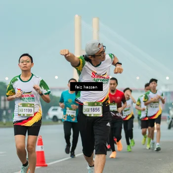 Runner Photo 7699923