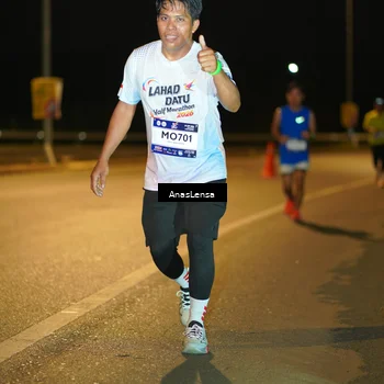 Runner Photo 7699932