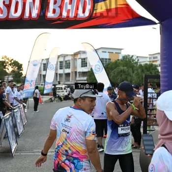 Runner Photo 7699935