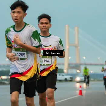 Runner Photo 7699947