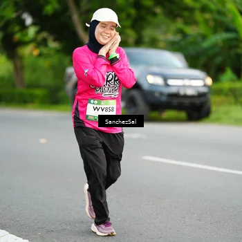 Runner Photo 7699959